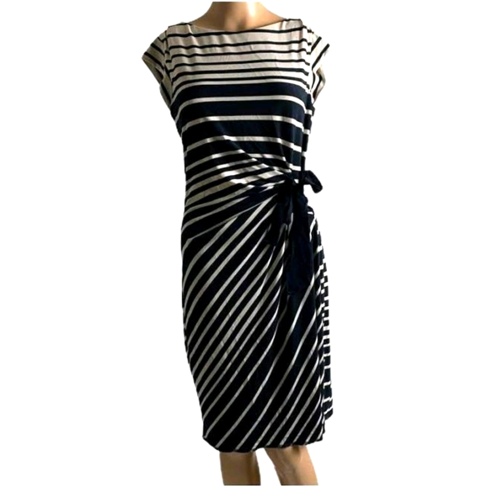 Just Taylor capsleeve dress
